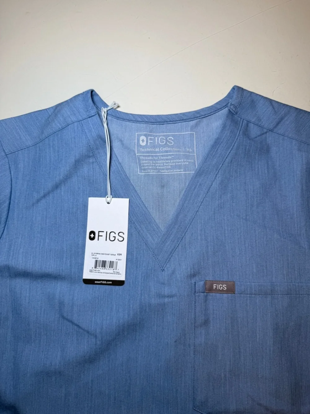 FIGS New Heather Indigo Scrub Set - Picture 3 of 11